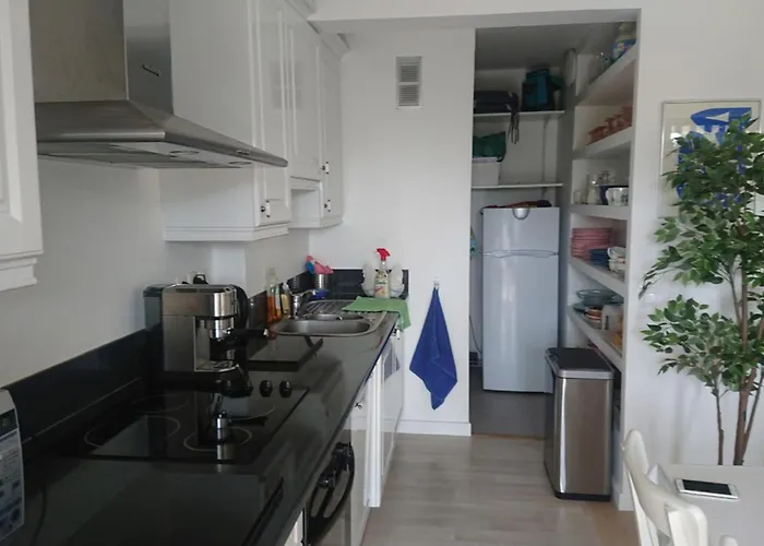Spacious 70 M Flat With Balcony And Sea View!