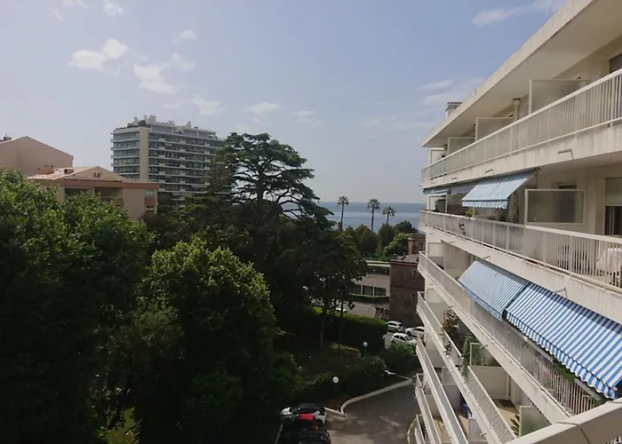 Apartmán Spacious 70 M Flat With Balcony And Sea View! *